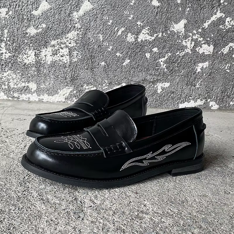 Mocassins en cuir pour hommes, chaussures à enfiler, design brodé de style occidental pour chaussure