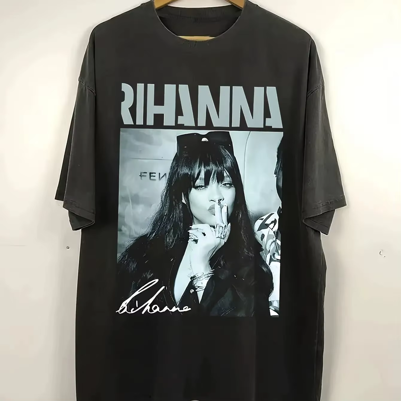 T-shirt vintage motif Rihanna tendance été 2026, chemise unisexe à manches courtes, tenue décontract