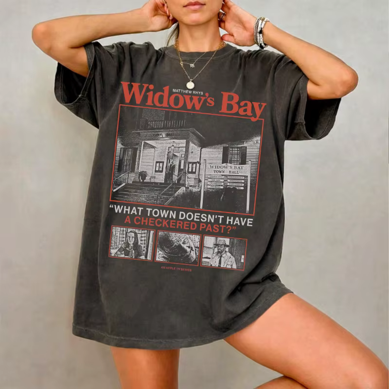 Widow's Bay Shirt What Town Doesn't Have A Checkered Past Tee T-shirt graphique vintage de la série 