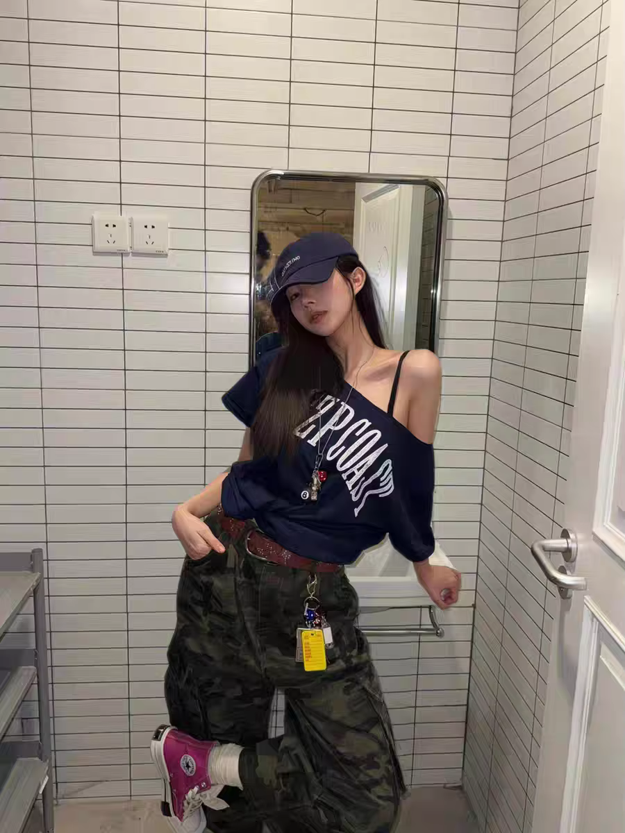 T-Shirt à épaules dénudées pour femmes, haut modelant le corps, ajusté, ajusté, courbe fine, amincis