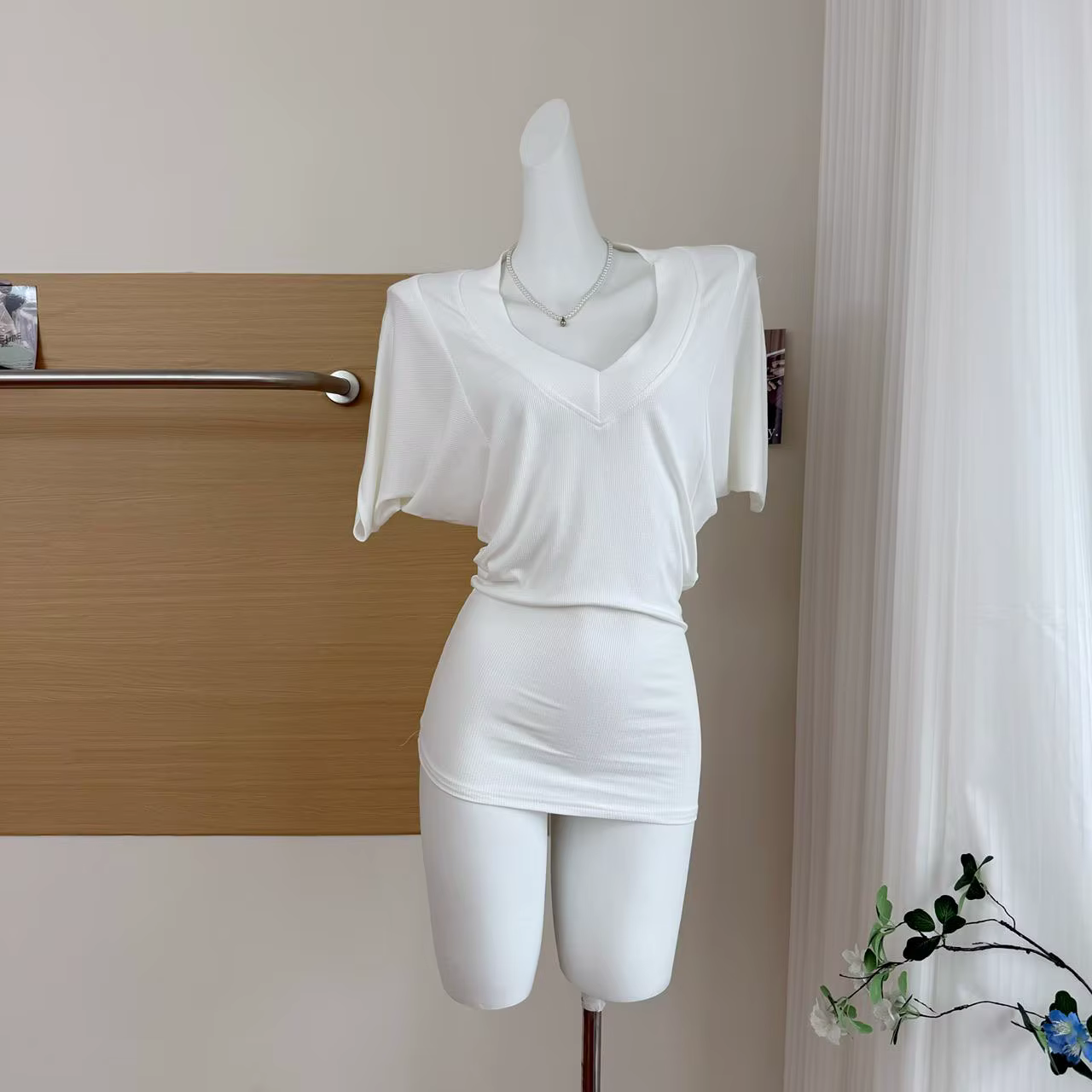 Femmes été manches chauve-souris col en V élastique couleur unie t-shirt dame décontracté Streetwear