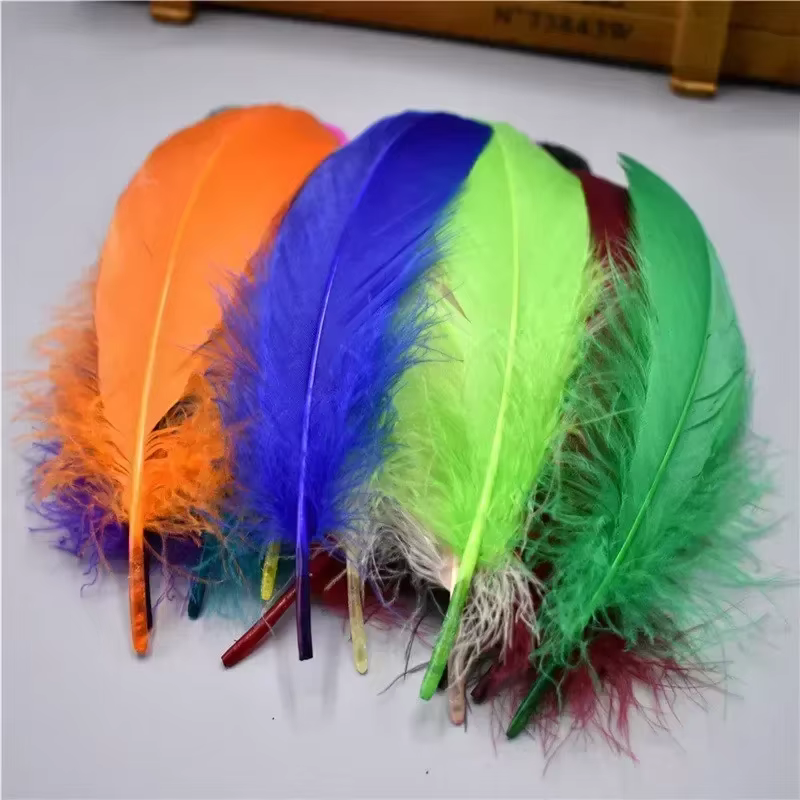 Plumes d'oie en gros pour l'artisanat, la décoration, les bijoux DIY, les accessoires de créations a