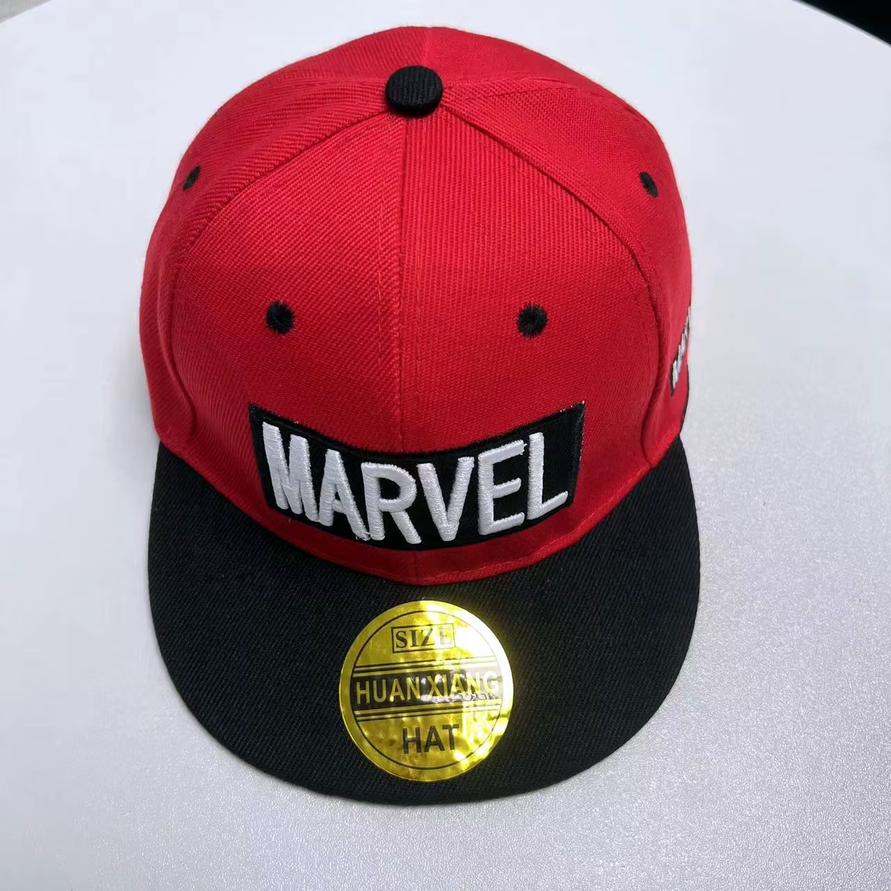 Casquette de baseball en coton et polyester à visière plate avec logo Marvel, lettres de super-héros