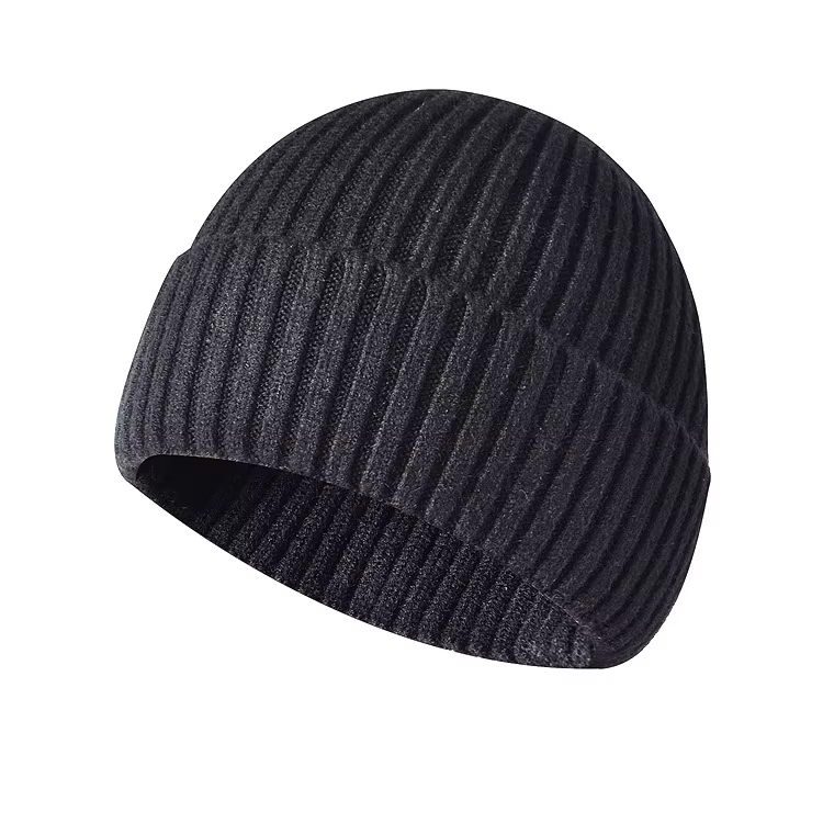Logo brodé personnalisé hiver tricoté pull chapeau couleur unie chaud décontracté hommes et femmes à