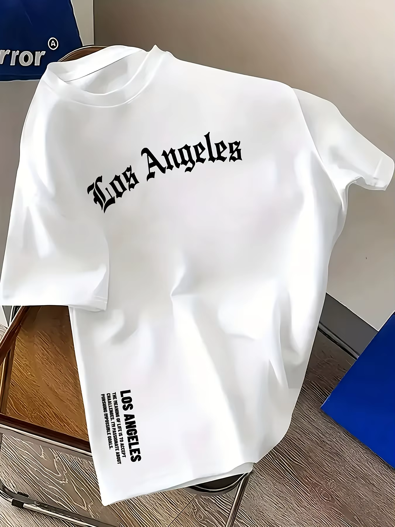 T-shirt graphique rétro Los Angeles avec lettrage gothique audacieux et imprimé sur la poitrine, 100