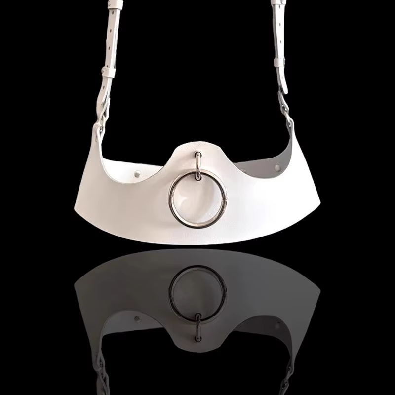 Accessoires de costume de performance rock pour femmes : Collier croix style punk, Veste courte en c