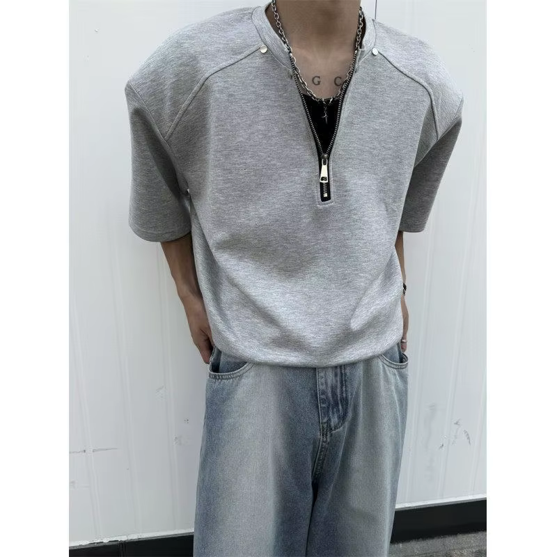 T-shirt gris à manches courtes pour hommes, design lourd à demi-fermeture éclair, rembourré sur les 